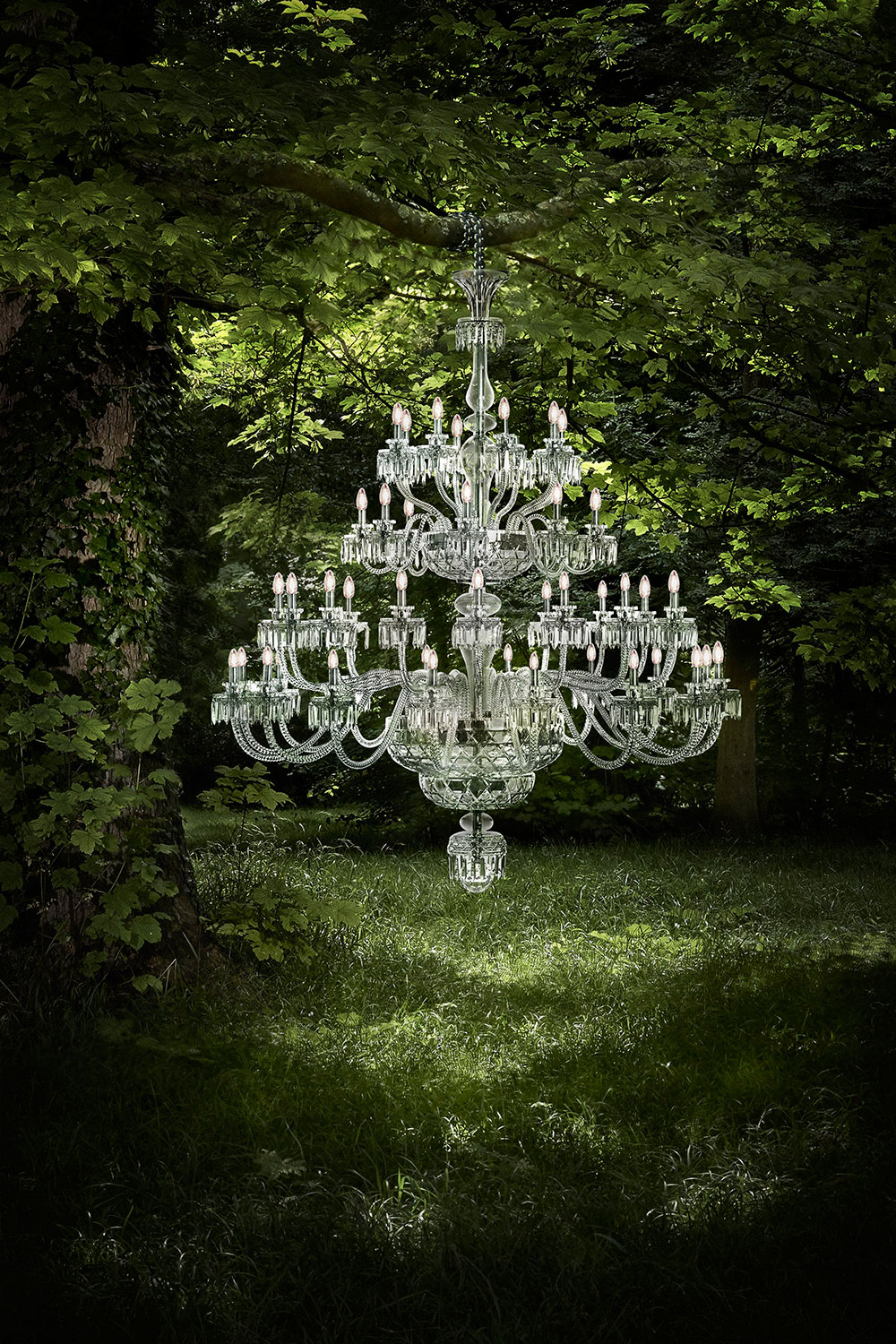 Saint-louis-cristal-chandelier-royal-toomanypictures